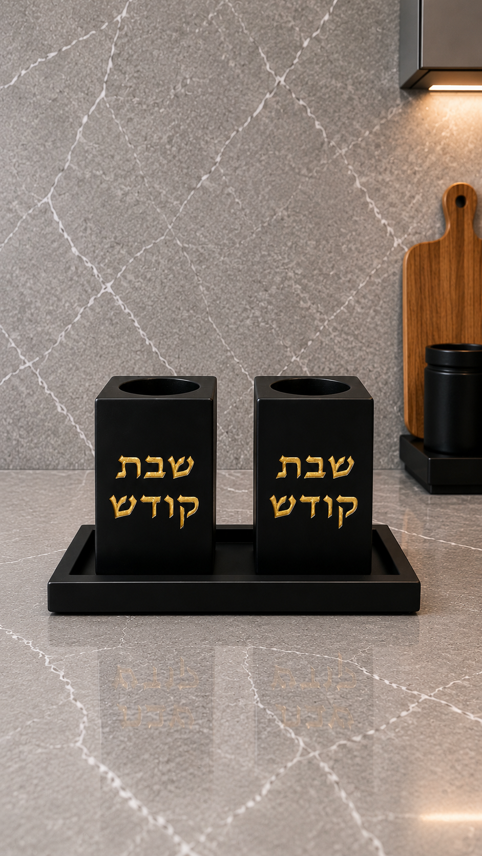 זוג פמוטים  בטון פולימר גוון שחור זהב