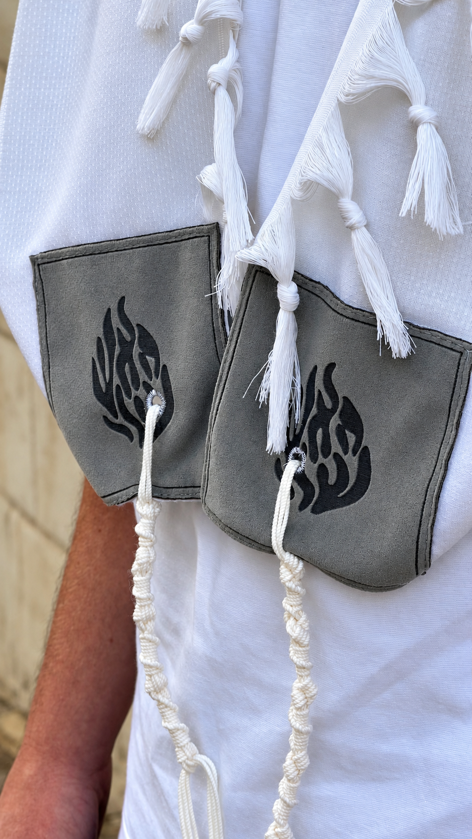 טלית צמר פרימיום שחרית הוד -"האש שלי" עטרה אפורה