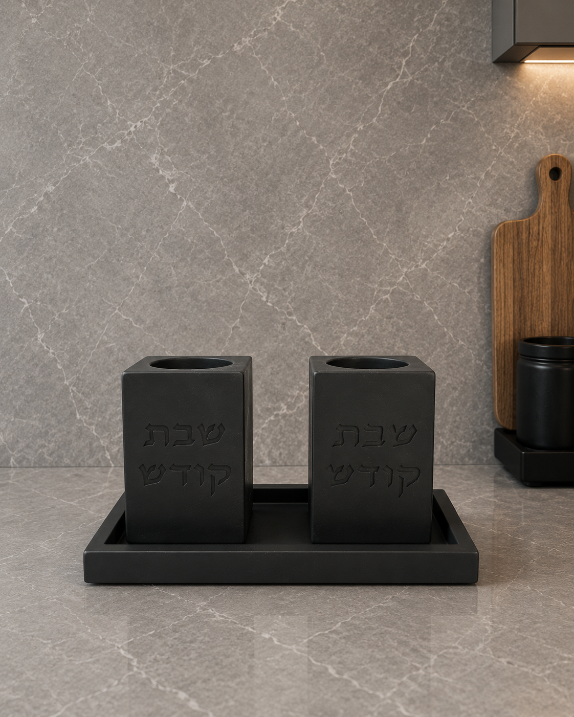 זוג פמוטים  בטון פולימר גוון שחור