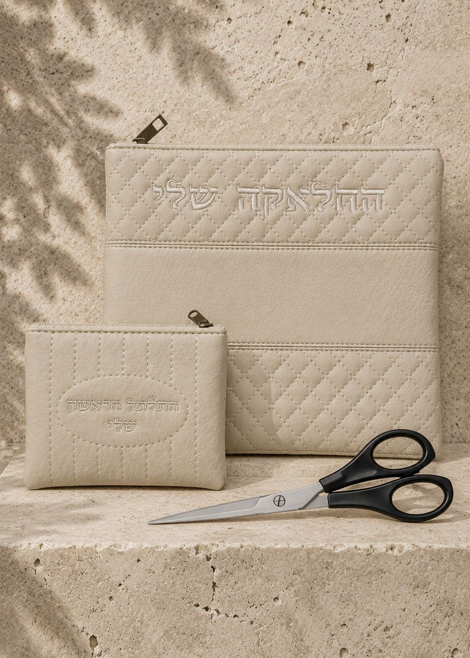 כיסוי חלאקה דמוי עור בגוון בטון